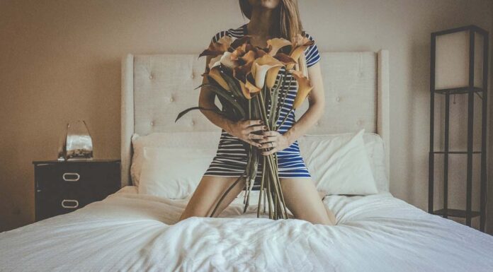 Oscar’s Anne Hathaway Had a Baby Shower